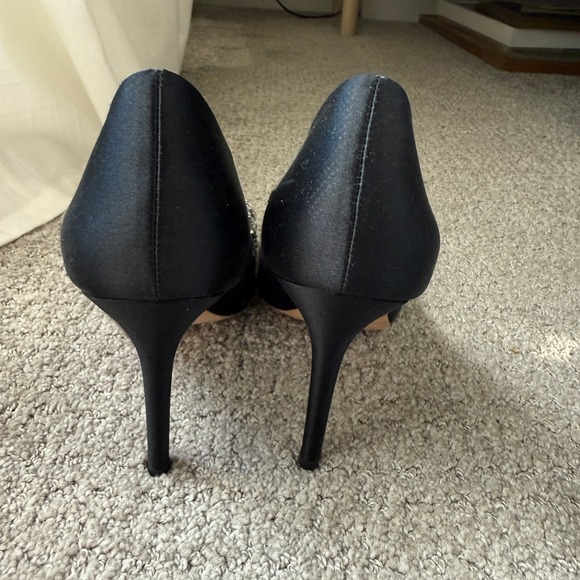 Badgley Mischka Olga Black Satin Embellished Pointed Toe Pumps Heels Size 6 - Picture 6 of 10